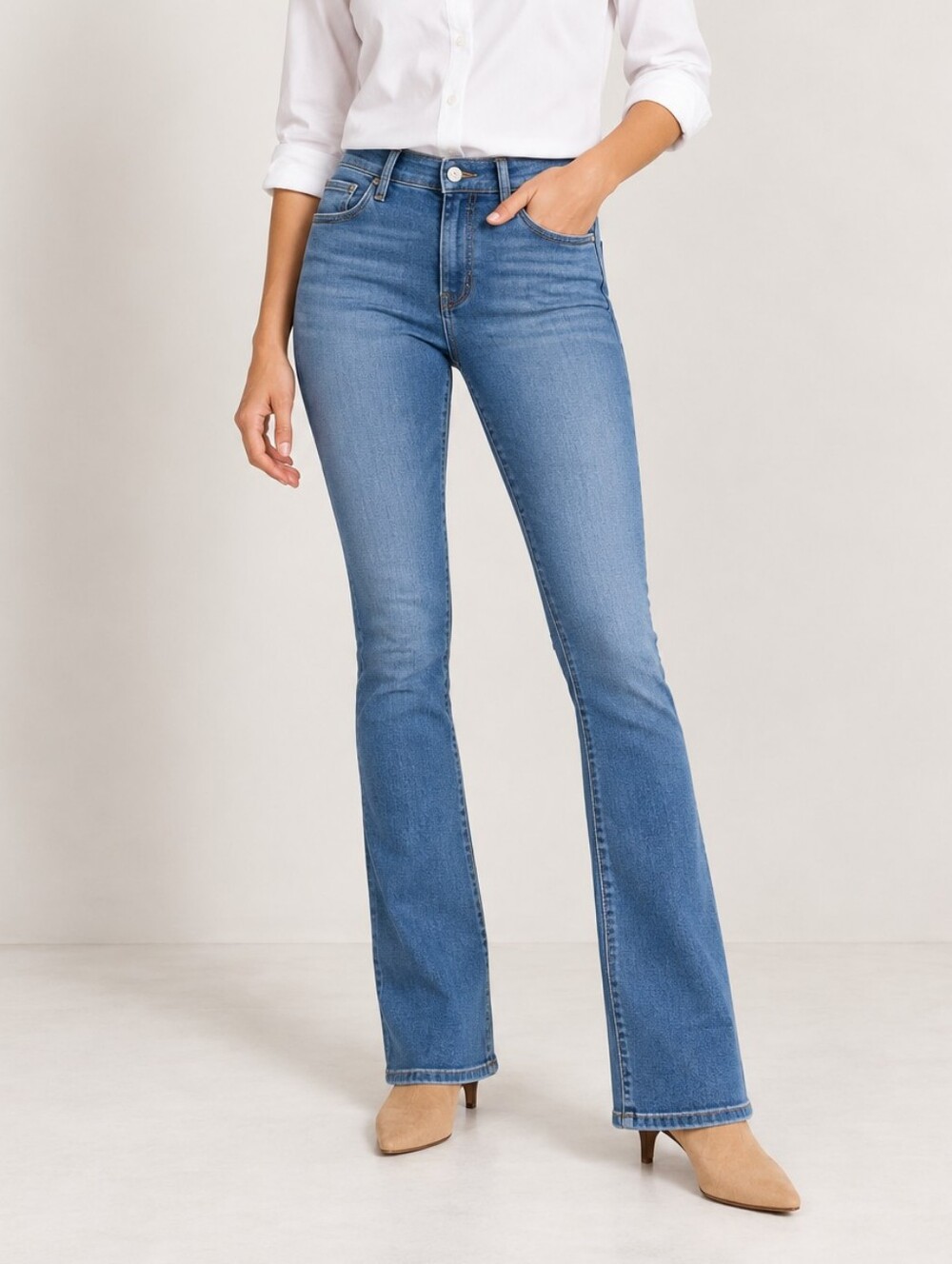 Ann Taylor Petite The Slim Boot Jeans 8P Medium Wash Stretch Bootcut Denim
